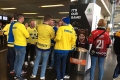 schwedische Fans in der Kölnarena bei der Eishockey-WM 2017